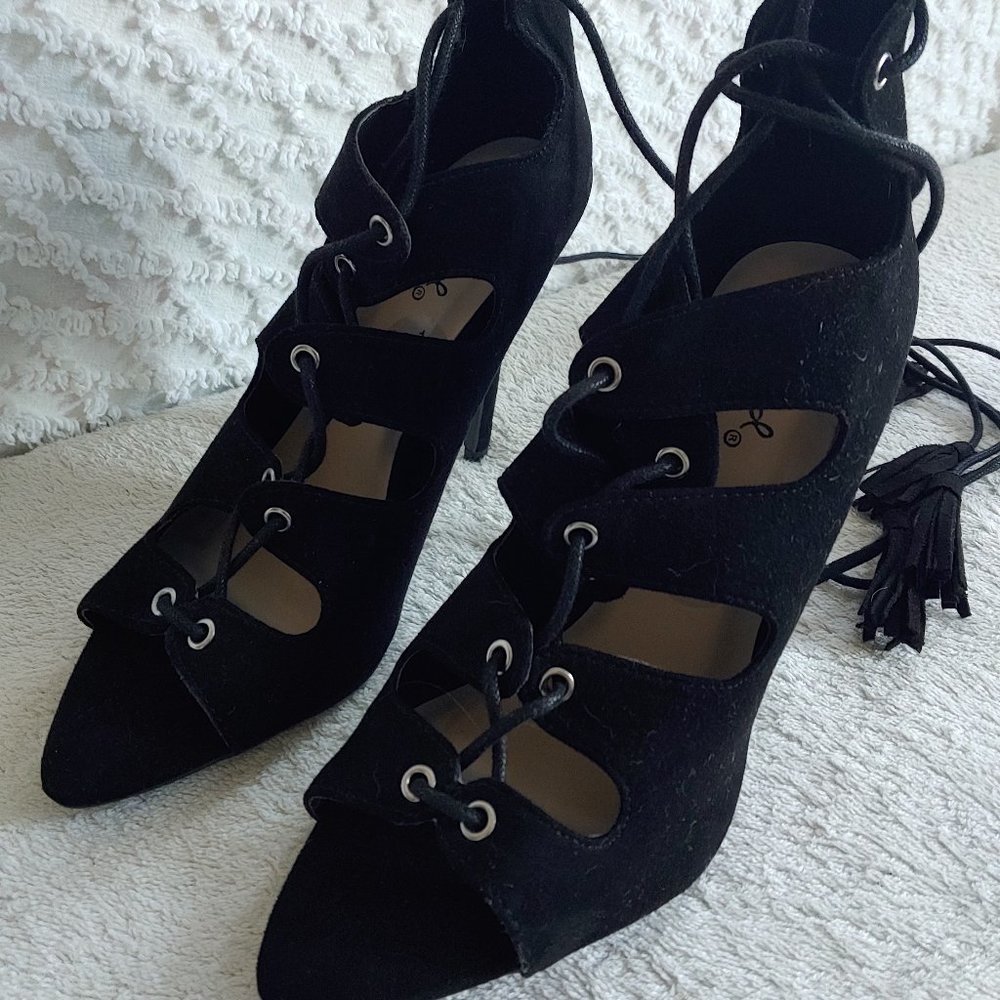 NWT QUPID Lace-Up Faux Suede w/ Tassled Long LegWrap Laces - Picture 3 of 7